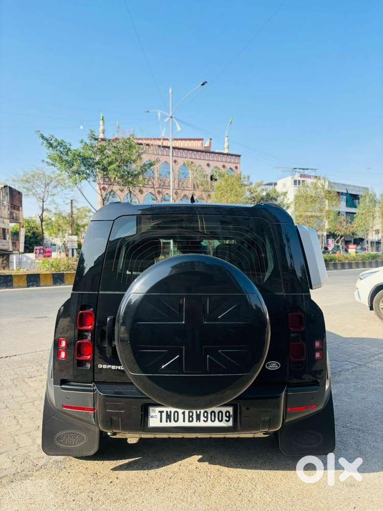 Land Rover Defender 2022 Diesel 33000 Km Driven