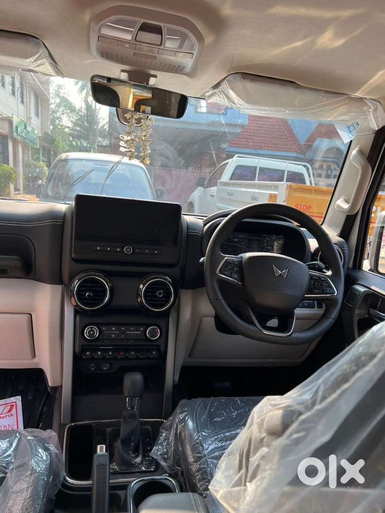 Mahindra Thar Roxx 2026 Star Edition At