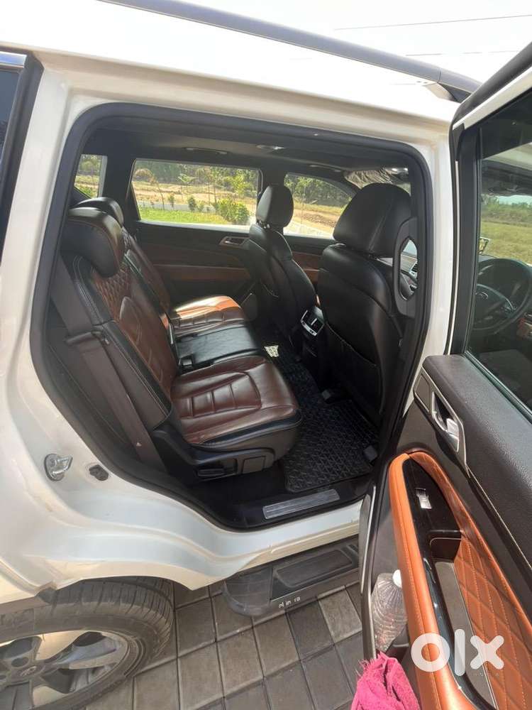 Mahindra Alturas G4 2020 Diesel Well Maintained