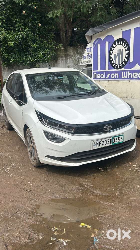 Tata Altroz Xz Top Model Petrol 2022 1st Owner 51000km
