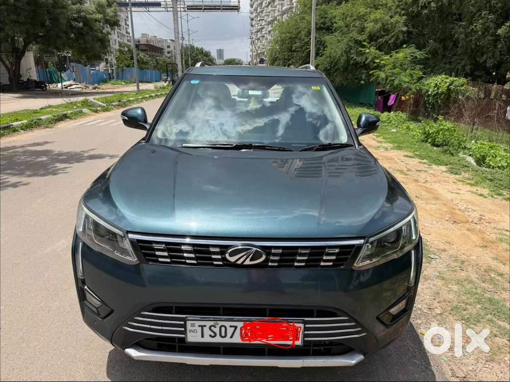 Mahindra Xuv300 W8 Diesel  Single Owner  52k Km  Sunroof  Excellen
