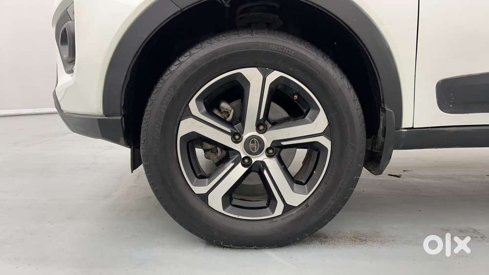 Tata Nexon 1.2 Revotron Xza Plus, 2022, Petrol