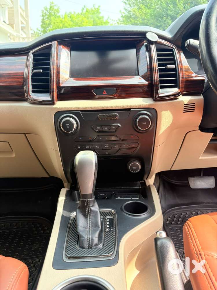 Ford Endeavour 2.2 Trend At 4x2, 2016, Diesel
