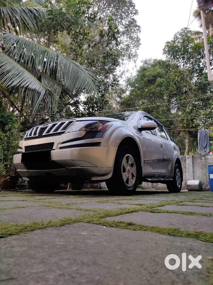 Mahindra Xuv500 Silver2015 Diesel Well Maintained