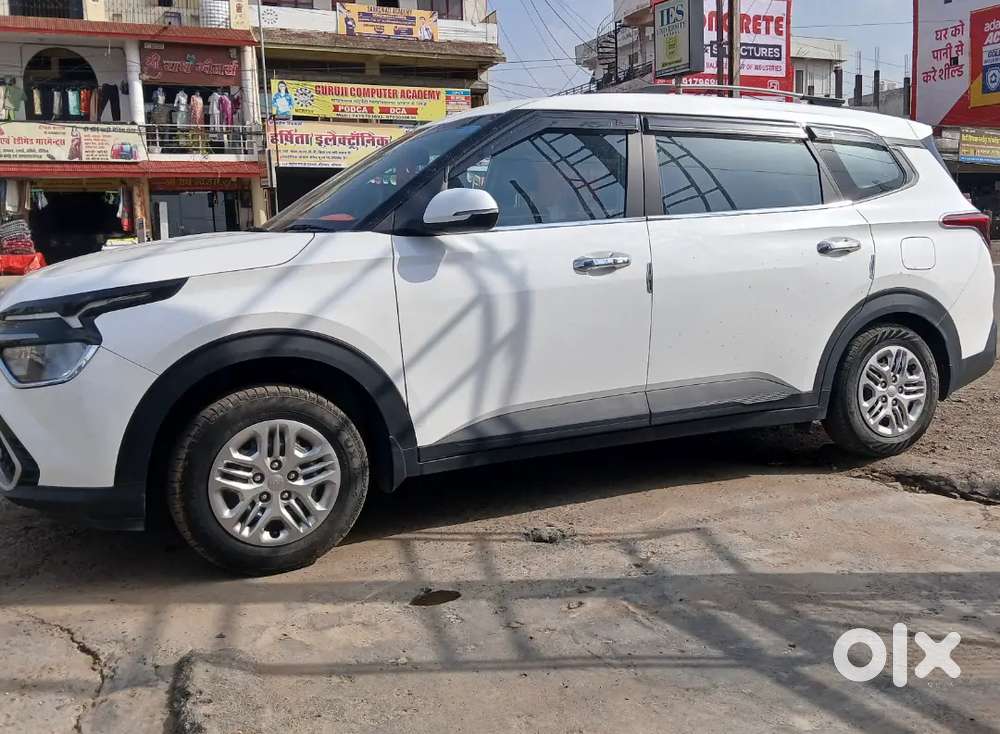 Kia Carens Petrol Manual 2024