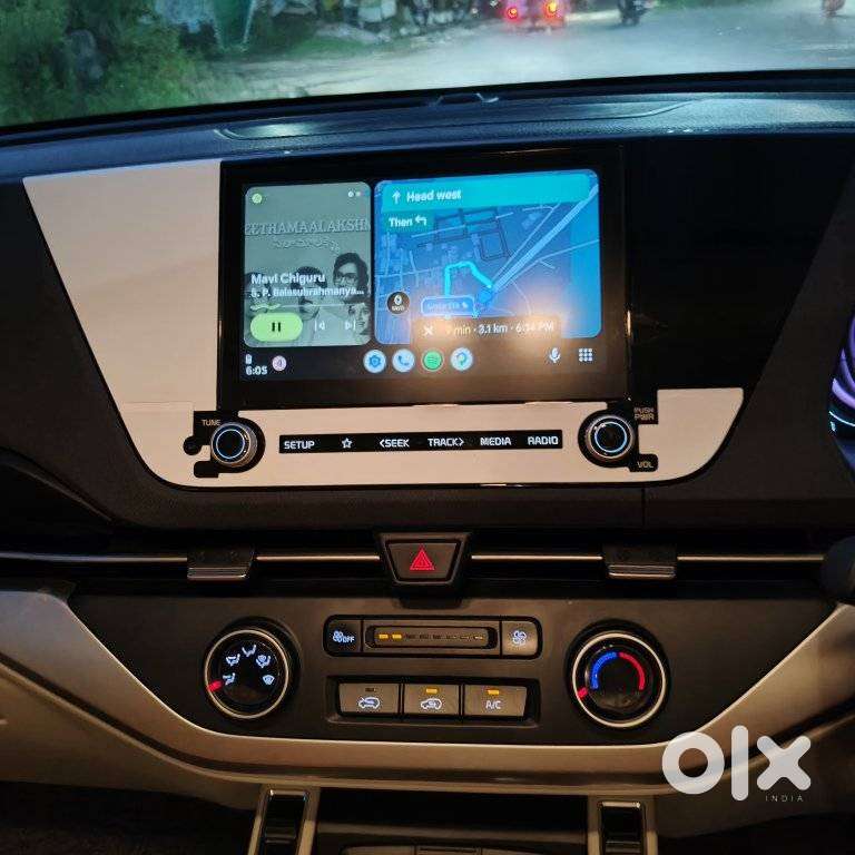 Kia Carens 1.4 Premium 7 Str, 2023, Petrol