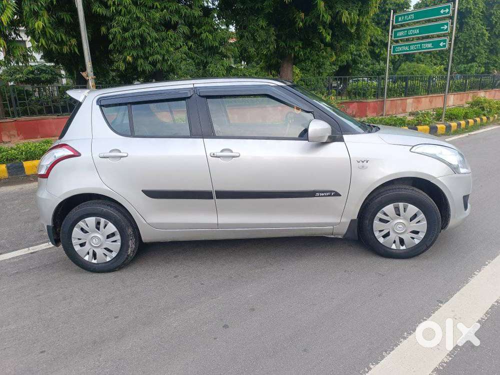 Maruti Suzuki Swift Lxi Optional-o, 2013, Petrol