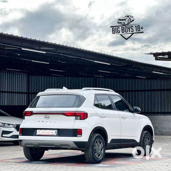 Hyundai Venue S Plus Mt 1.2 Kappa, 2024, Petrol