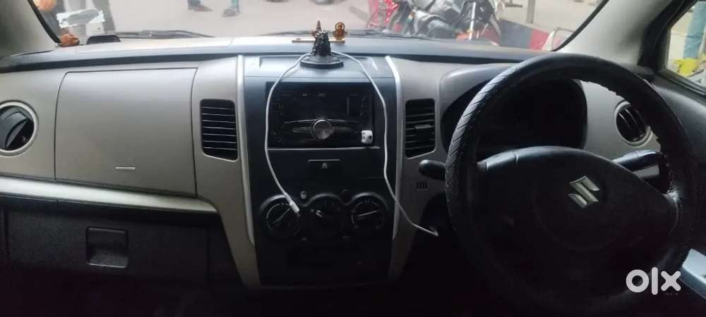 Good Condition, Single Hand Driven, Cng Car With Manufacturing