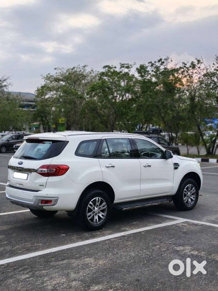Ford Endeavour, 2016, Petrol