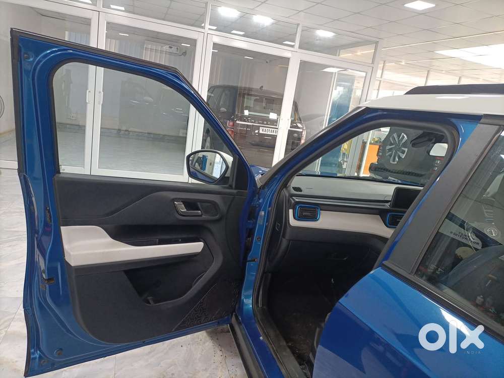 Tata Punch 1.2 Revotron Creative Dual Tone, 2022, Petrol