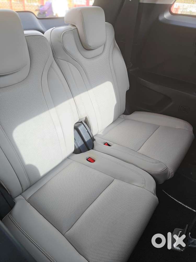 Mahindra Xuv700 2.2 Ax 7 Diesel Mt Luxury Pack Str, 2024, Diesel