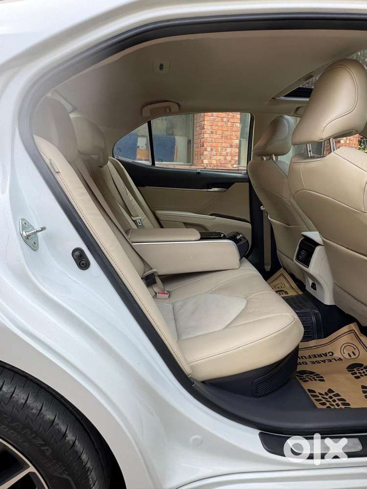 Toyota Camry 2.5 Hybrid, 2023, Petrol