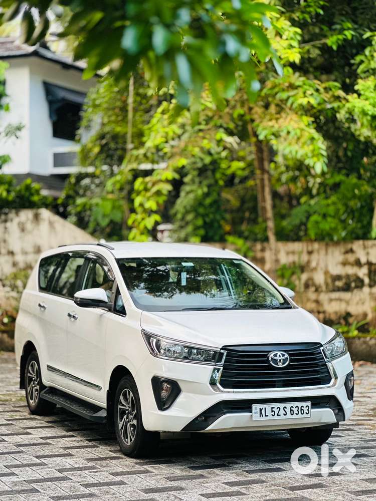 Toyota Innova Crysta 2.4 G Mt 7 Str, 2022, Diesel