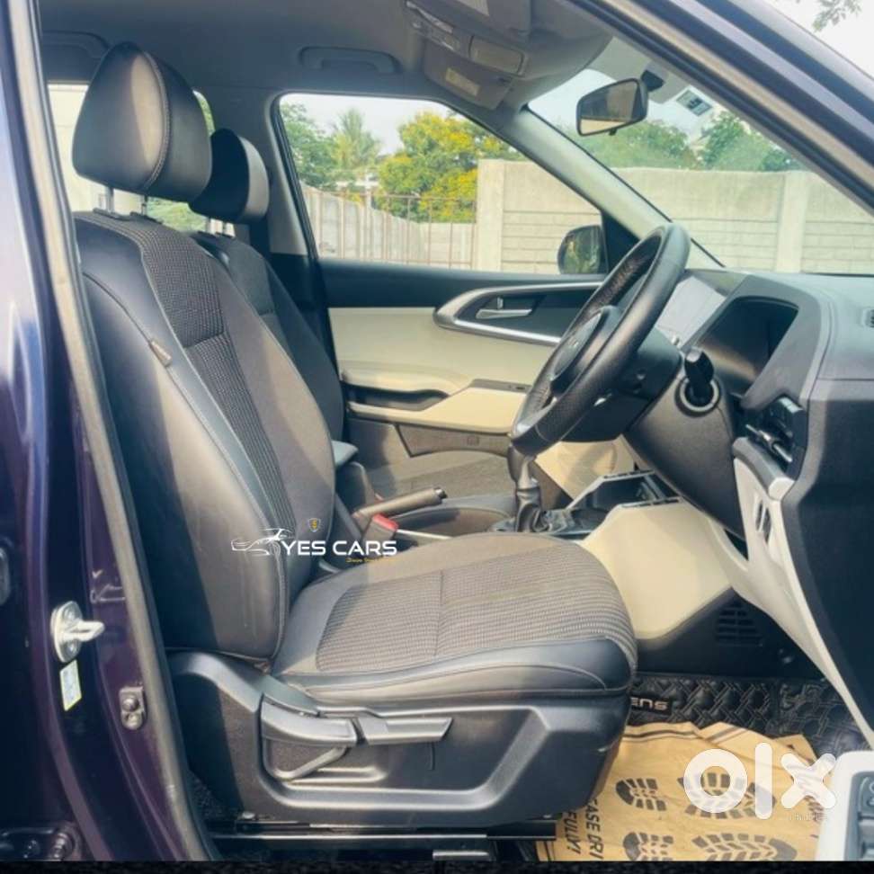 Kia Carens 1.5 Prestige Plus 7 Str Imt, 2023, Petrol