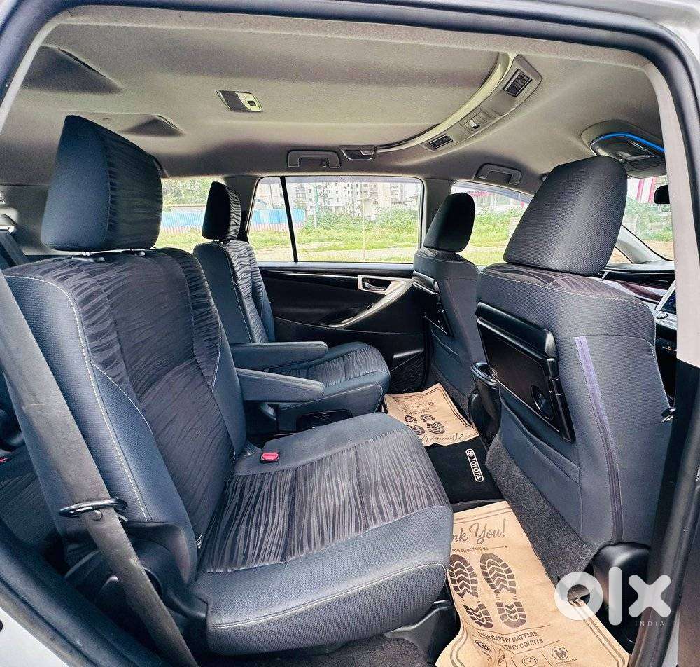 Toyota Innova Crysta 2.4 Vx Mt, 2017, Diesel