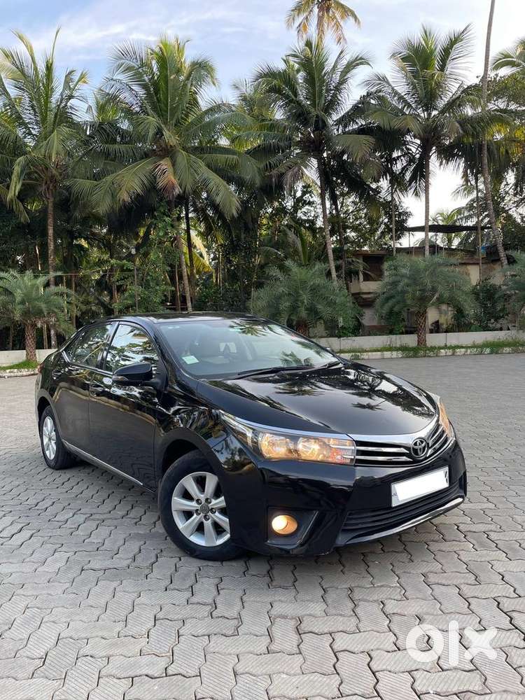 Corolla Altis Diesel G 2014 December Good Condition