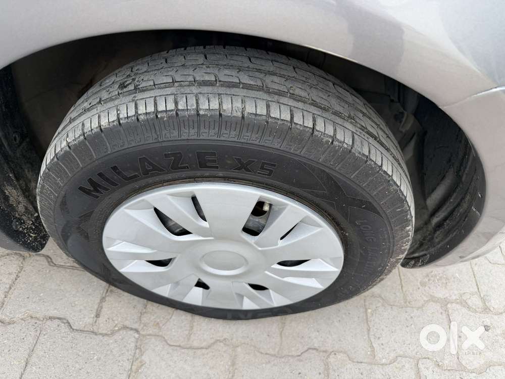 Maruti Suzuki Swift Vxi Optional, 2015, Petrol