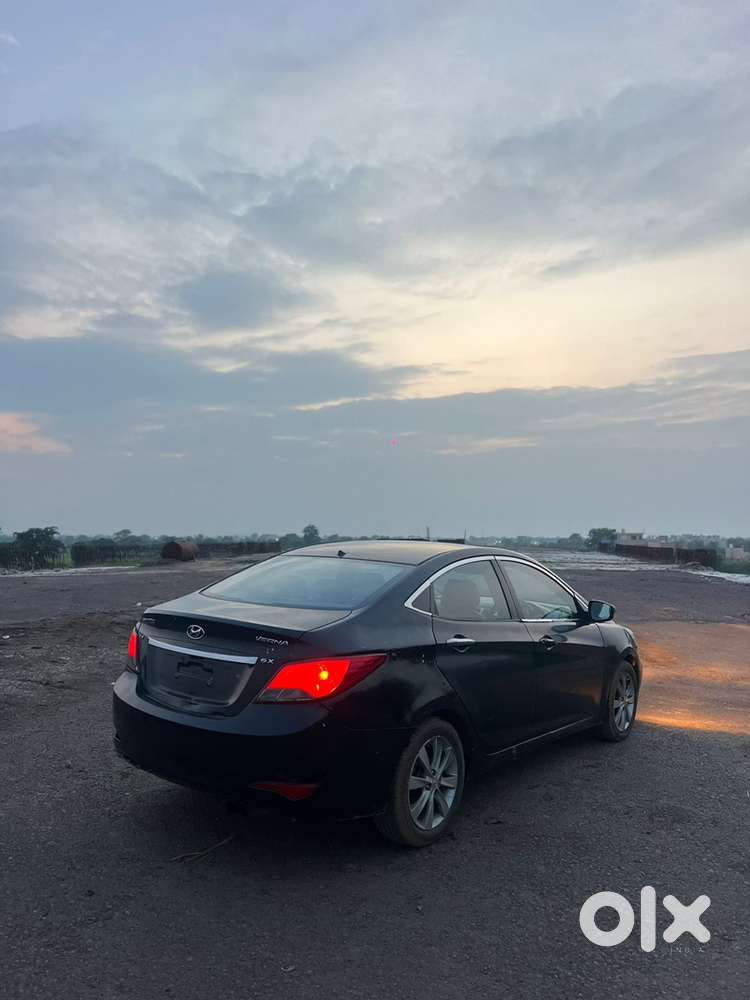 Hyundai Fluidic Verna 2013