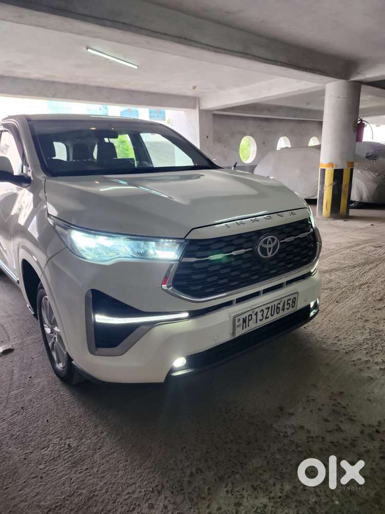 Toyota Innova Hycross 2.0 G-slf 7 Str, 2025, Petrol