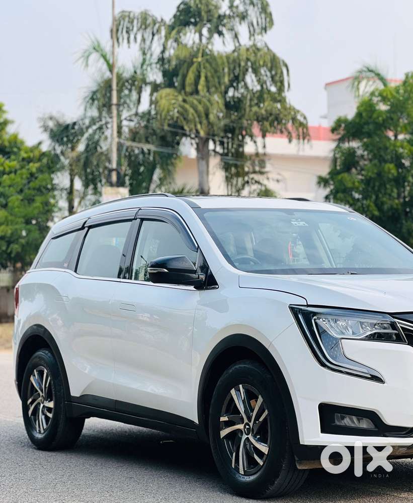 Mahindra Xuv700 2.2 Ax 5 Diesel At 7 Str, 2023, Diesel