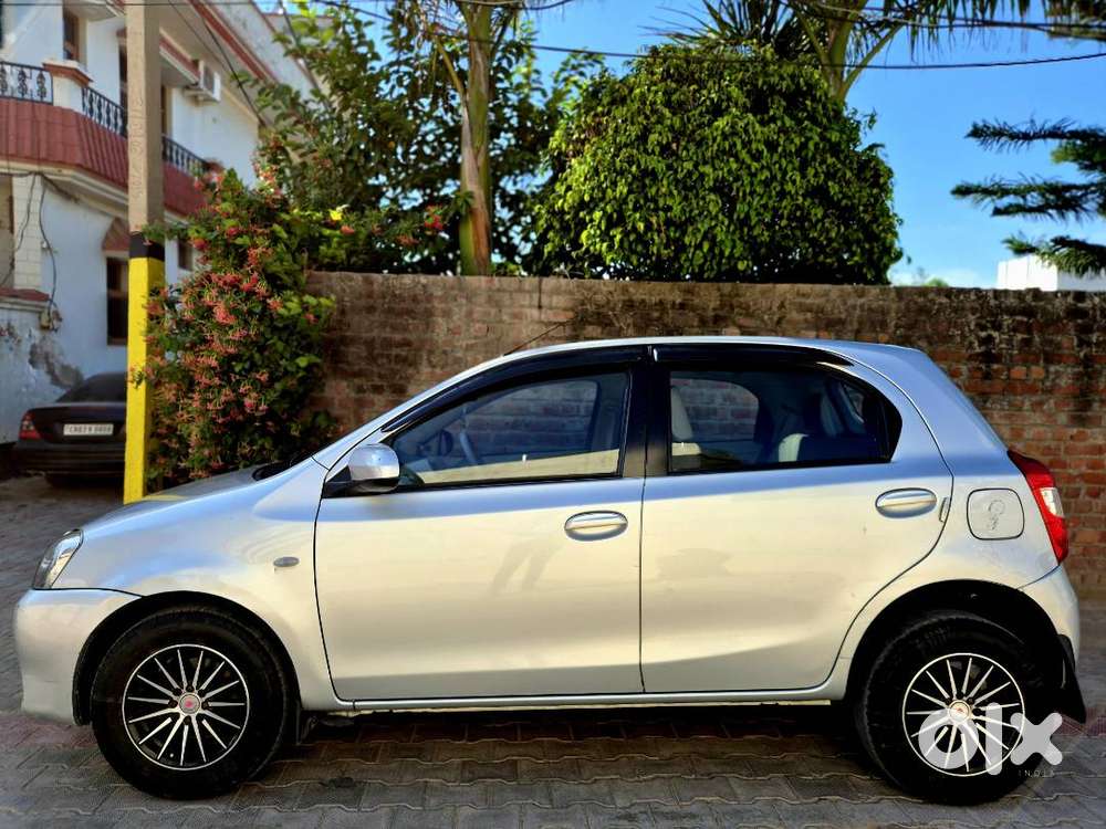 Toyota Etios Liva 2014 Petrol - 75,000 Km - Single Owner