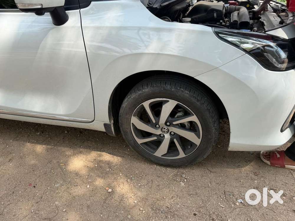 Toyota Glanza 2024 Petrol Well Maintained
