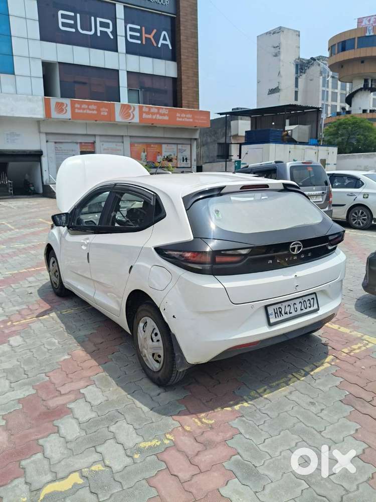 Tata Altroz Petrol 2021