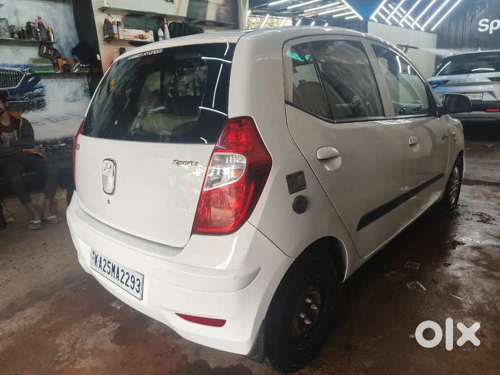 Hyundai I10 2014 Petrol And Lpg 75000 Km Driven. Well Maintained.