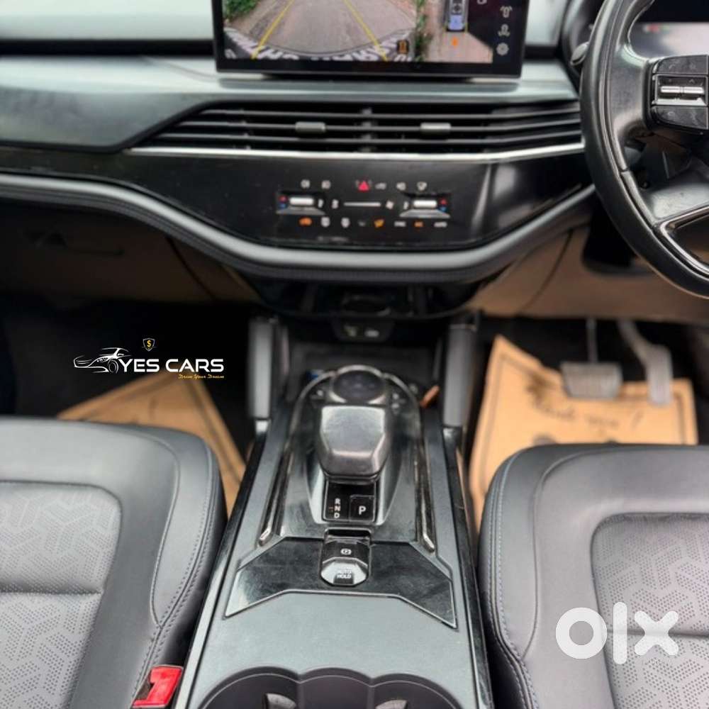 Tata Safari Accomplished Dark Edition, 2023, Diesel