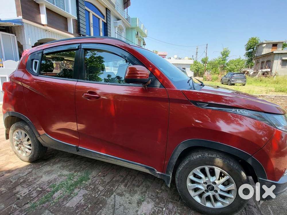 Mahindra Petrol Car 2017