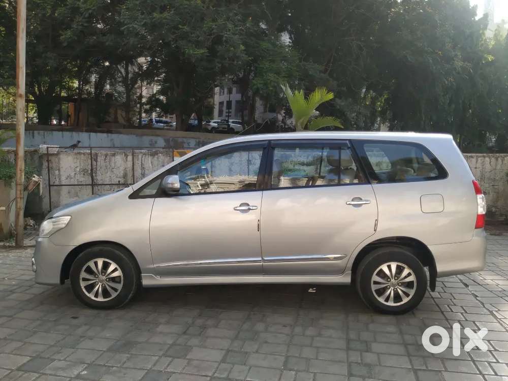 Toyota Innova 2015 V Diesel 7 Str 84000 Km Driven Excellent Condition