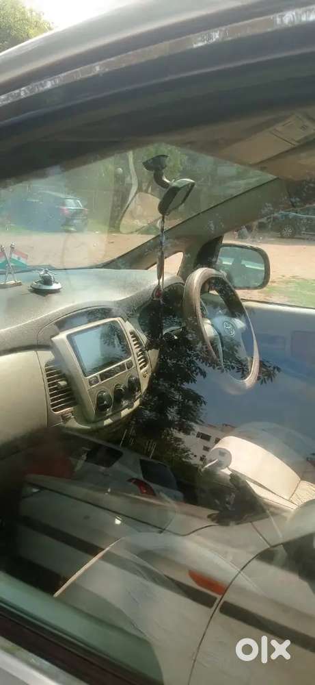 Toyota Innova 2015