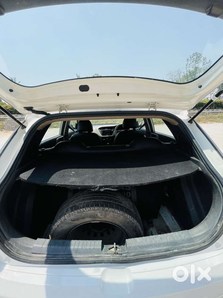 Hyundai I20 2015-2017 Magna 1.4 Crdi, 2017, Cng & Hybrids