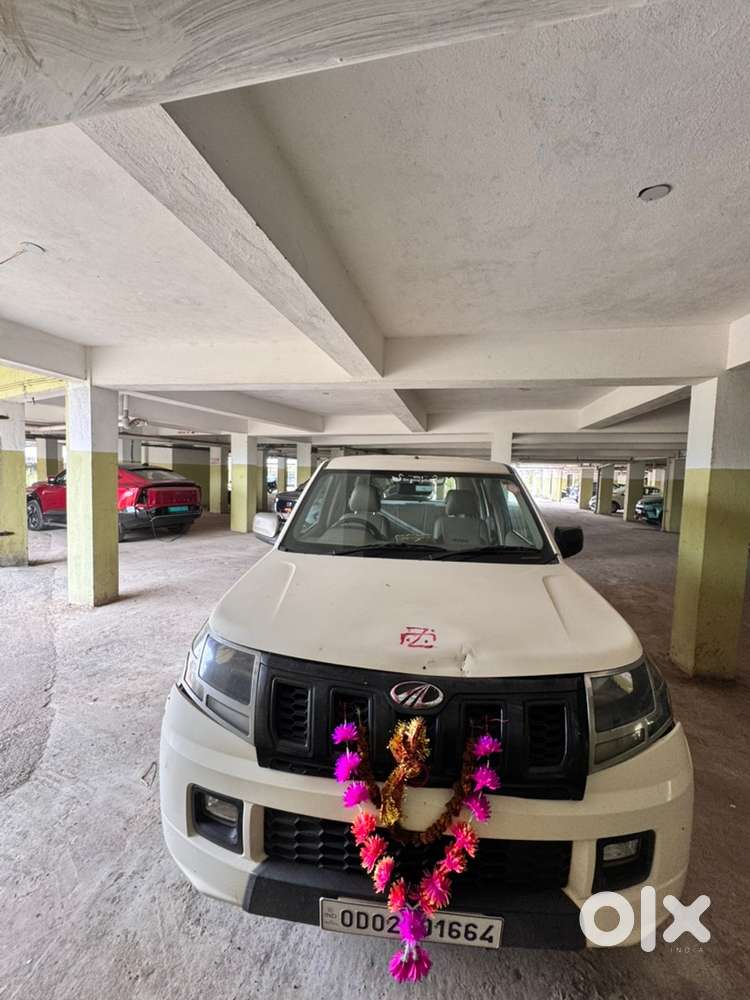 Mahindra Tuv 300 Plus 2019