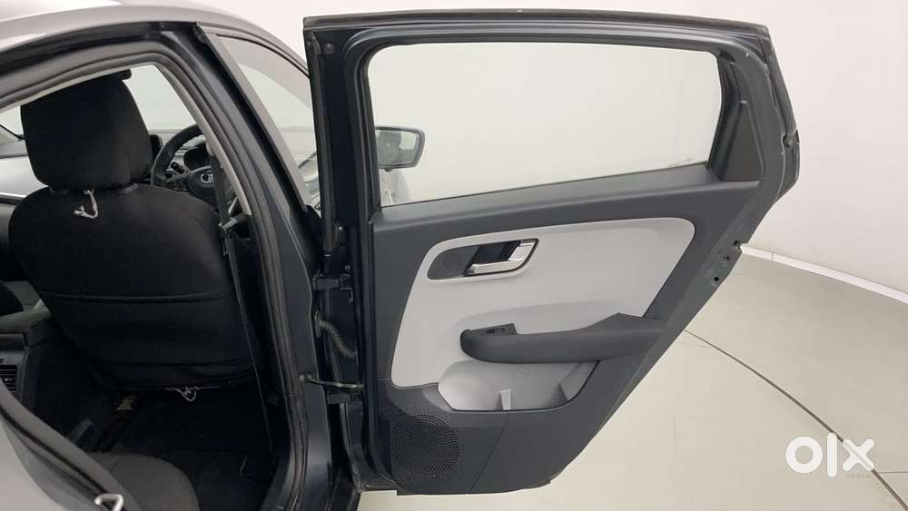 Tata Altroz Xz, 2020, Petrol