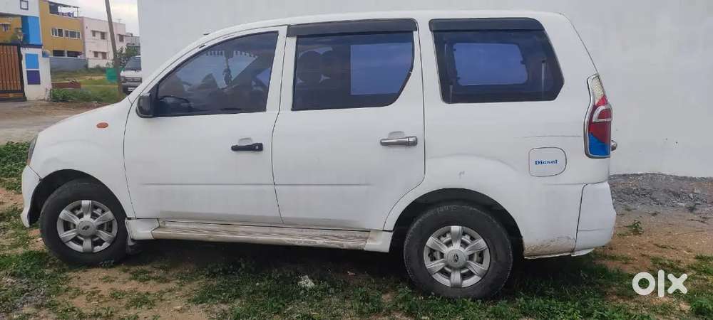 Mahindra Xylo D2 2011