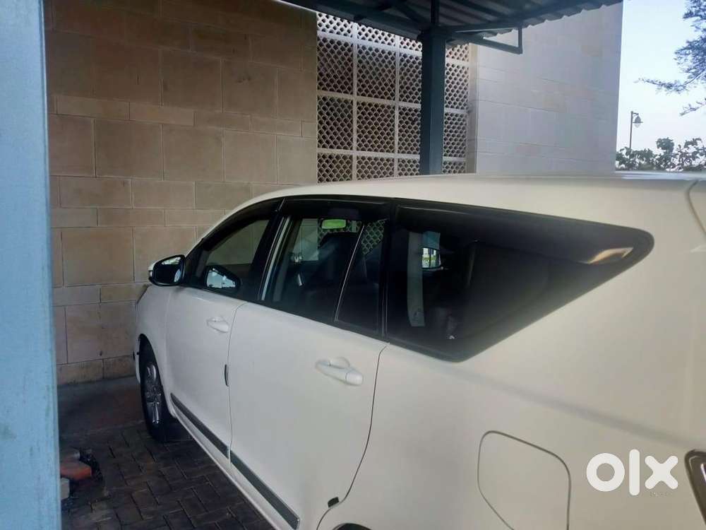 2016 Toyota Innova Crysta
