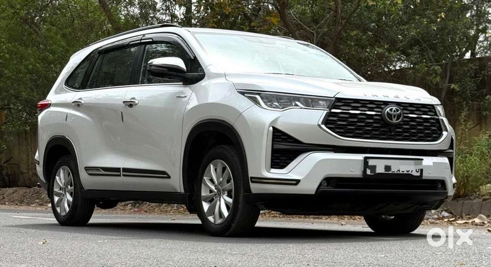 Toyota Innova Hycross 2.0 Vx (o) Hybrid 7 Str, 2024, Petrol