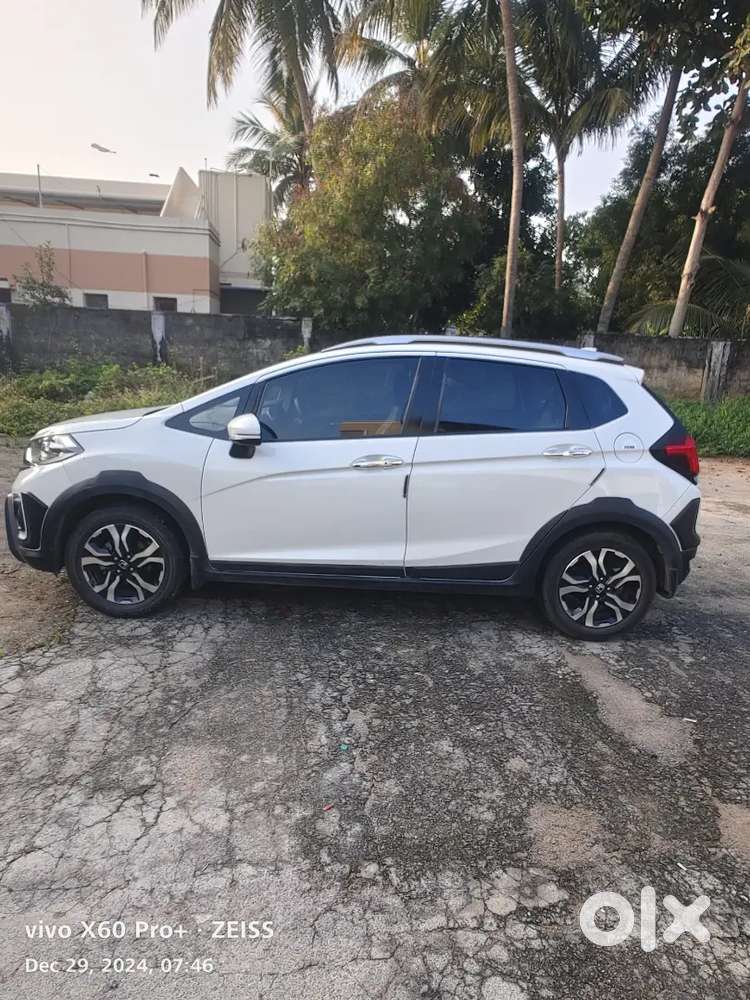 Honda Wr-v 2022 Petrol Well Maintained