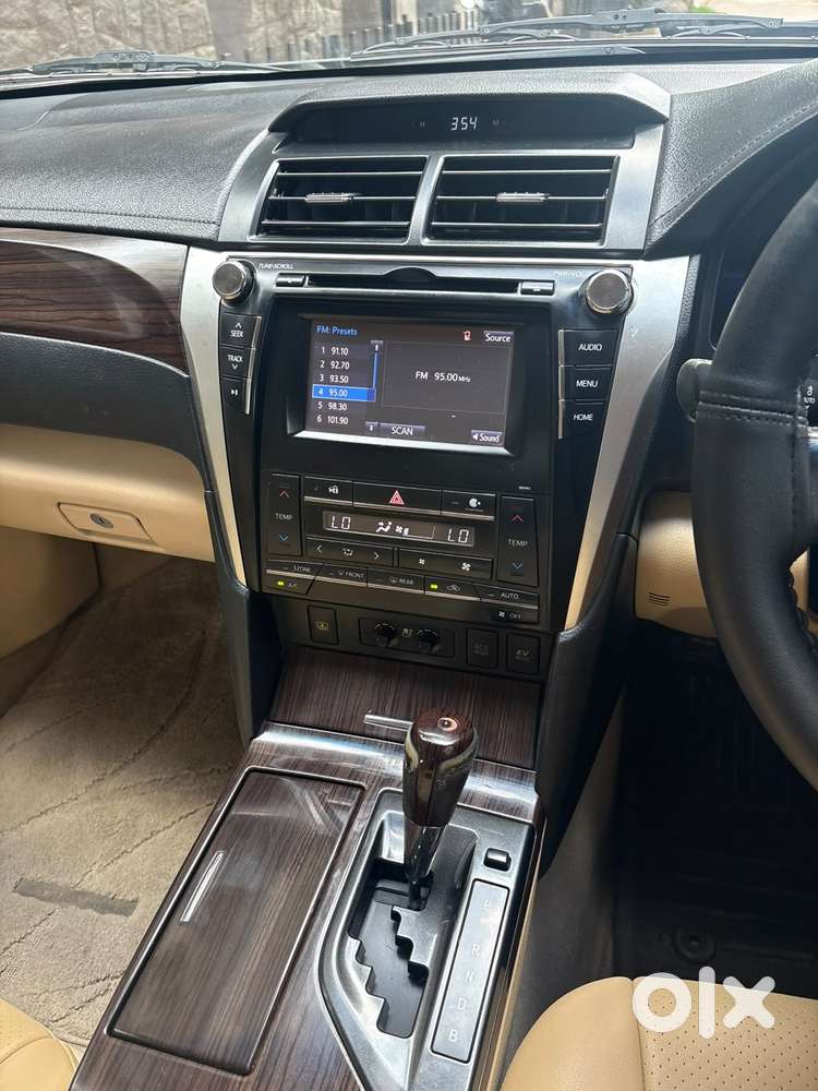 Toyota Camry 2.5 Hybrid, 2015, Petrol