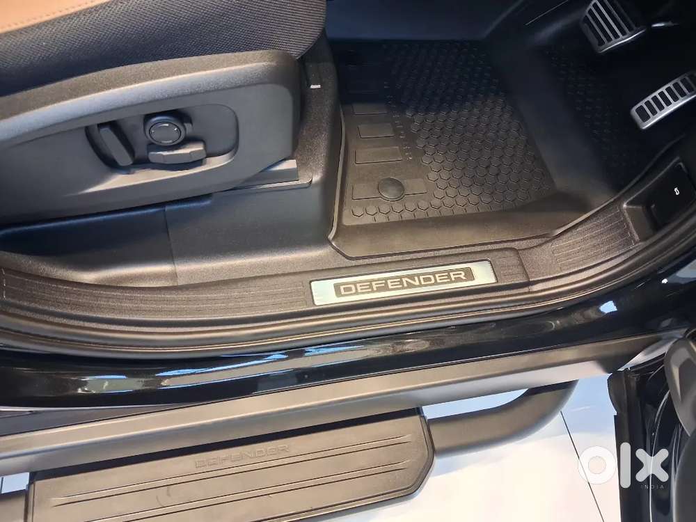 Defender 2.0 L, 7 Seater 110 Hse