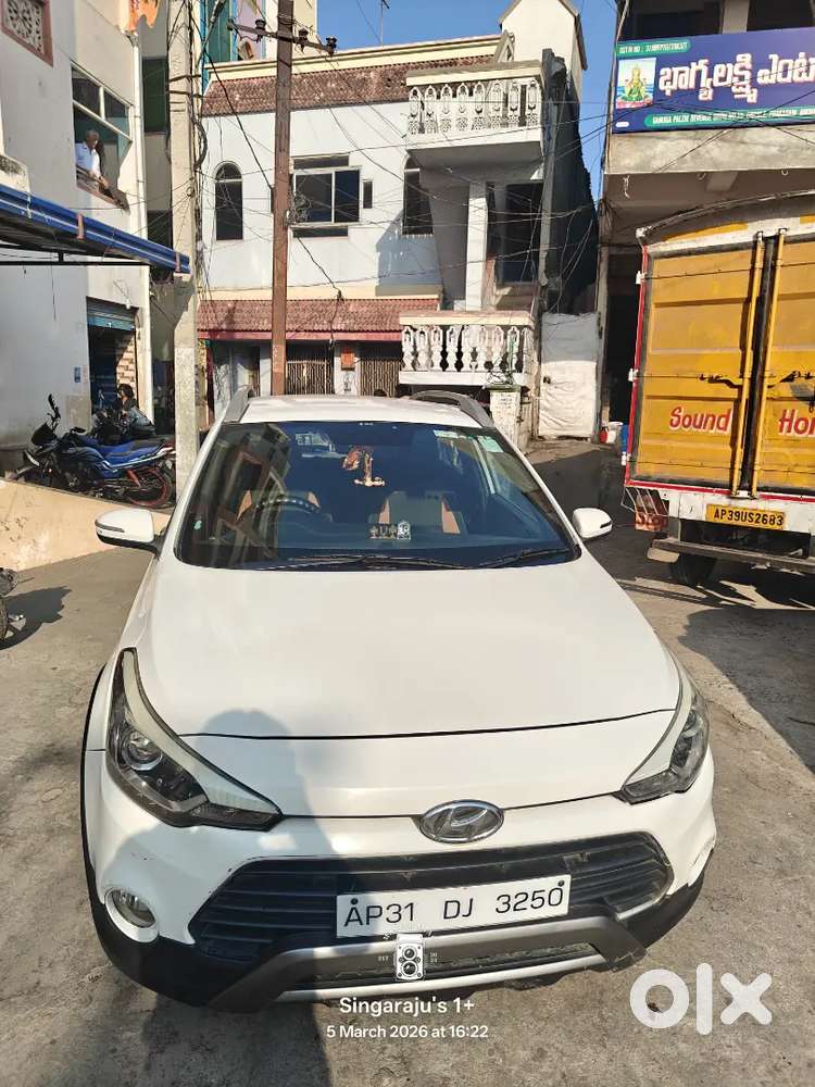 Hyundai I20 Active 2016 Diesel 92000 Km Driven.