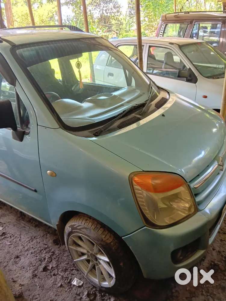 Maruti Suzuki Wagon R 1.0 2011,ac,ps,pw,music System.