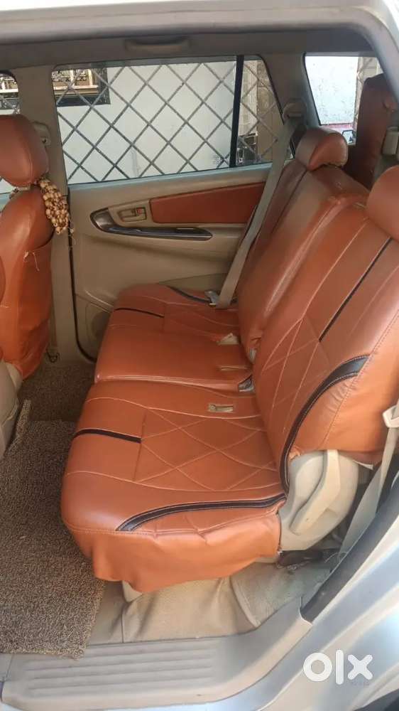 Toyota Innova 2011 Diesel 305000 Km Driven