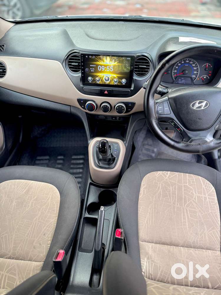 Hyundai Grand I10 At Sportz, 2015, Petrol