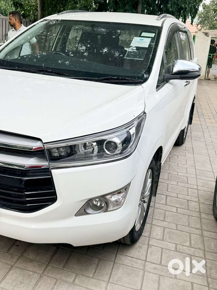 Toyota Innova Crysta 2.8 Zx At 7 Seater, 2018, Diesel