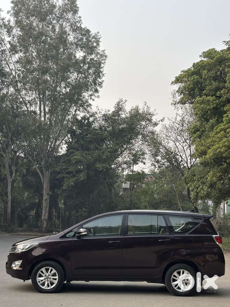 Toyota Innova Crysta 2.4 G Mt, 2017, Diesel