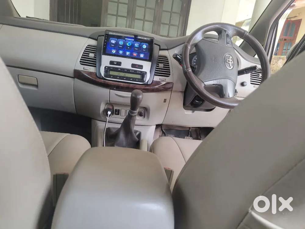 Toyota Innova 2.5 G 2012