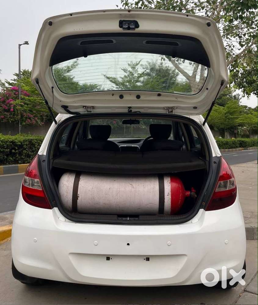 Hyundai I20 1.2 Asta, 2011, Cng & Hybrids